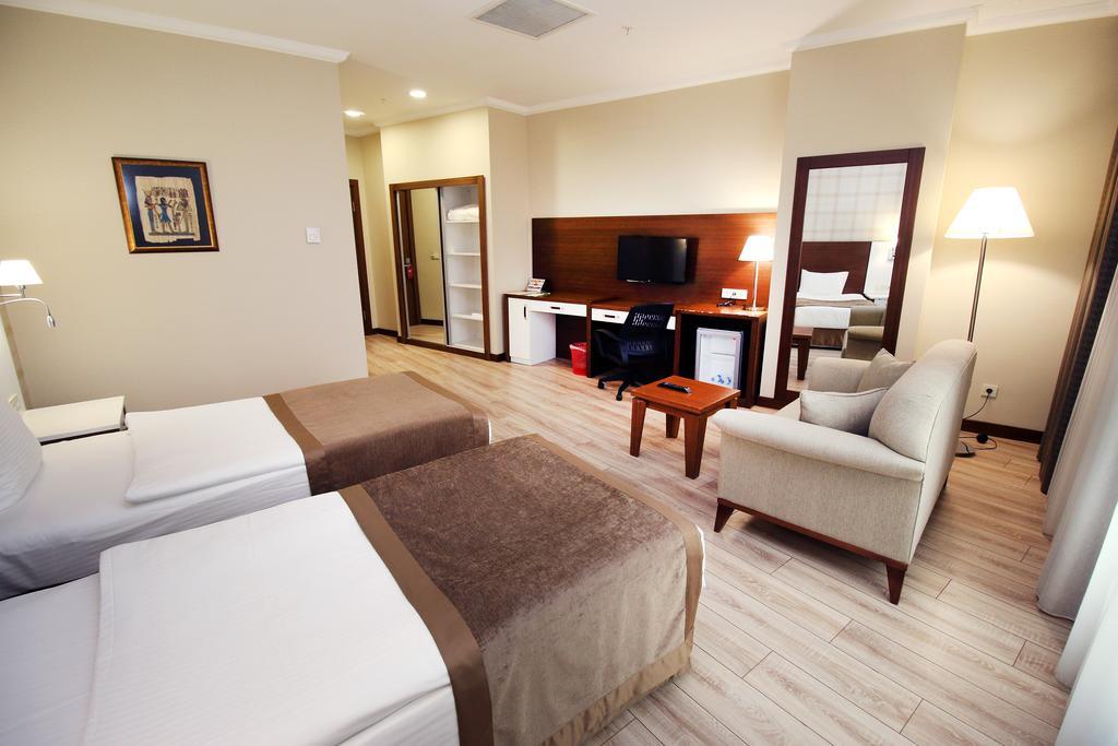 Boss Hotel Sincan Exterior photo
