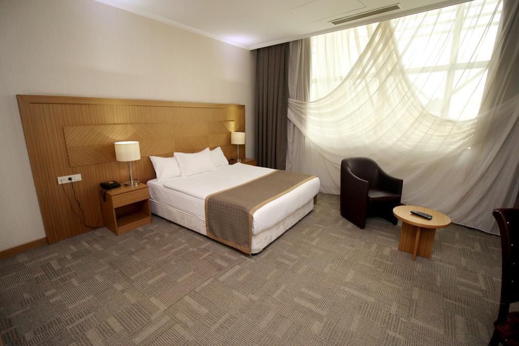 Boss Hotel Sincan Exterior photo